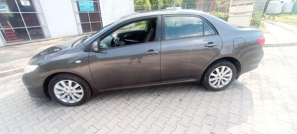 Toyota Corolla 1600 benzyna lub zamiana
