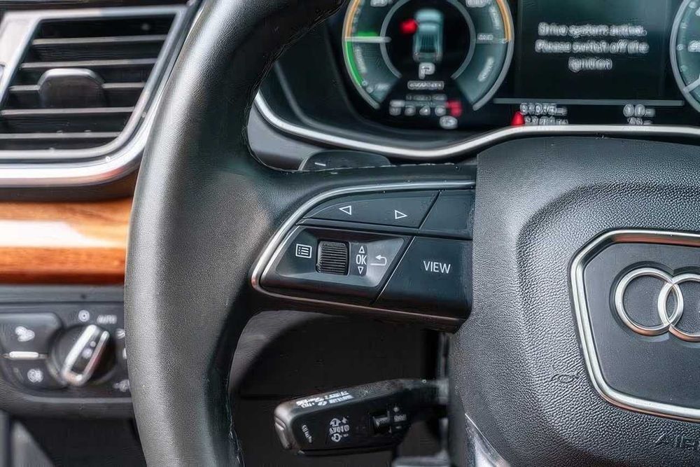 Audi Q5 e quattro Premium Plus 55 TFSI      2020