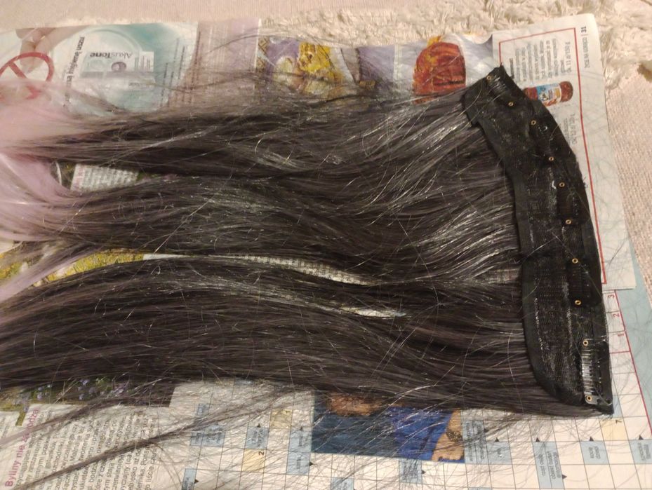 Doczepy włosy sztuczne