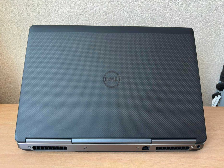 Профі 17.3" DELL Precision 7720 FHD IPS i5-7440HQ/16/512M.2/Quadro 4GB