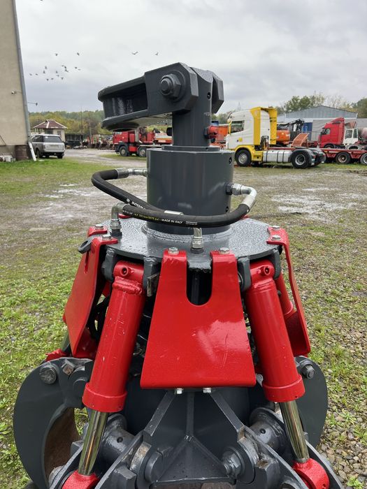 Грейфер для металобрухту пʼяти пелюстковий