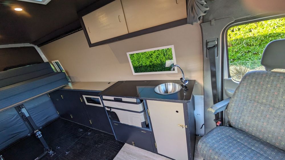 Mercedes Sprinter autocaravana dormitório