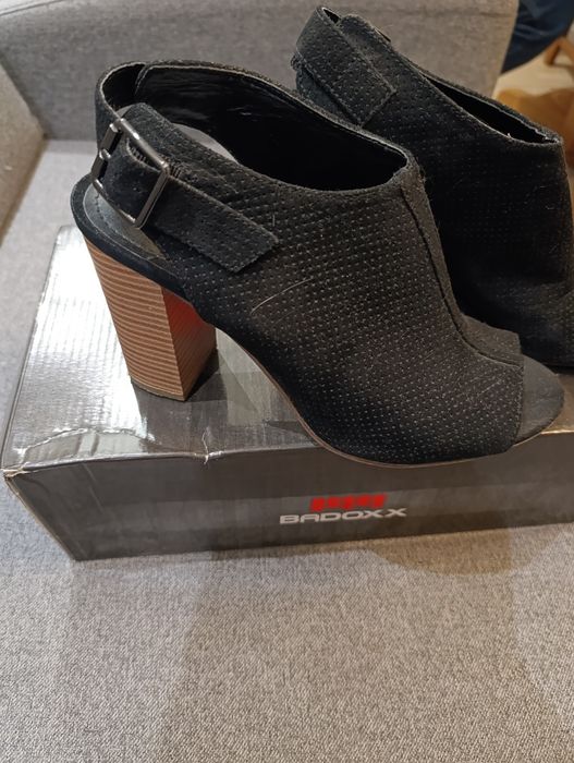 Buty, sandały rozm 38