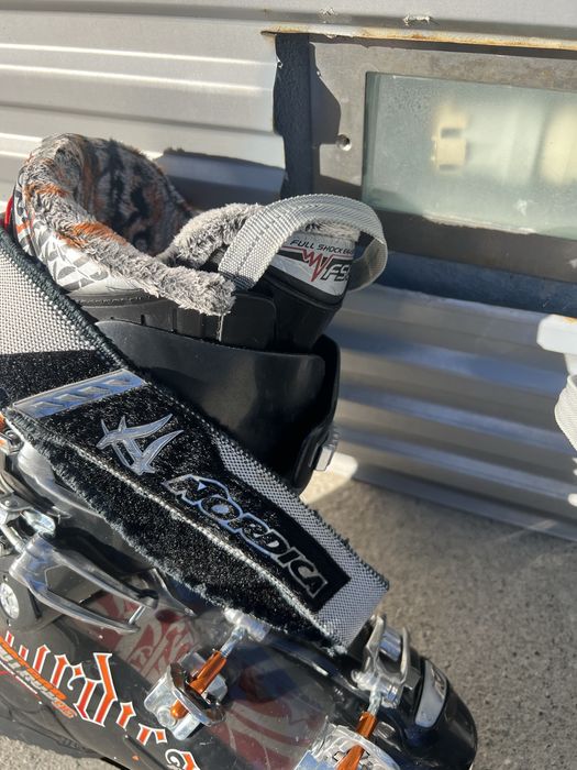 Botas ski nordica  hot road 95