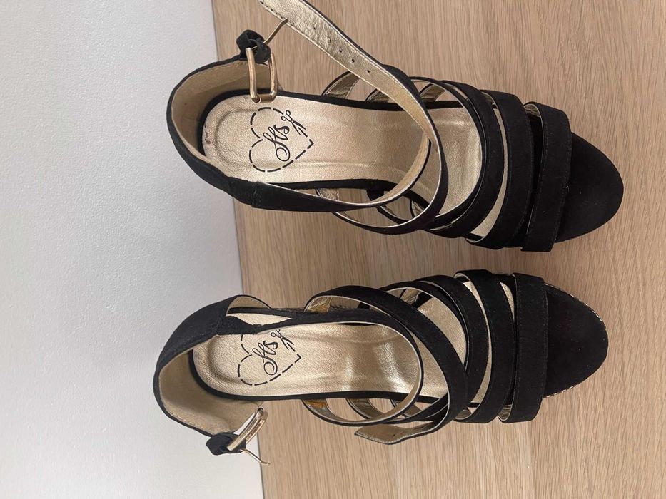 Espadryle na koturnie