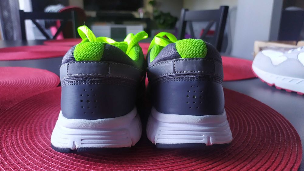 Nike revolution 38.5 damskie