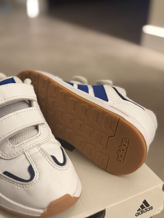 Кросівки adidas