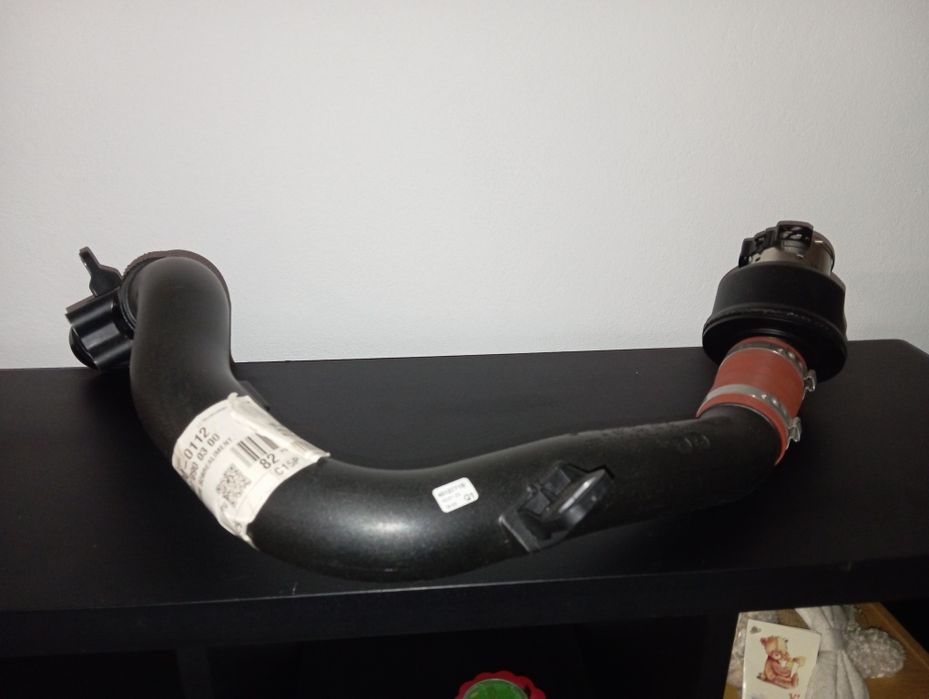 Tubo que liga o intercooler ao turbo Mercedes