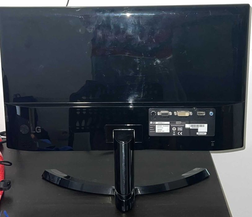 Ecrã LG 22 polegadas