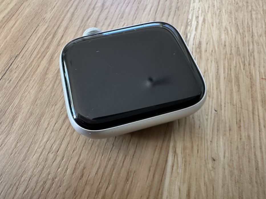 Apple Watch Series 5 Nike 44 mm GPS srebrny, ceramiczna koperta, 88% baterii