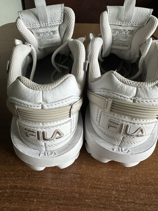 Білі масивні кросівки Fila Disruptor 37,5 (23,5)