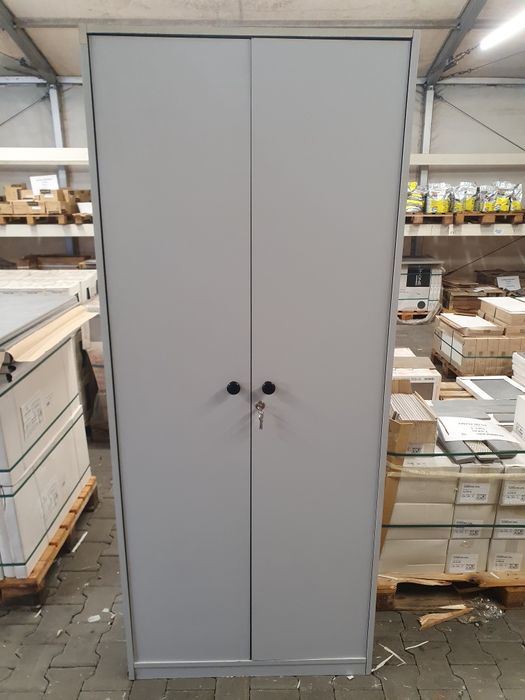 Szafa zamykana na klucz 195x82x42