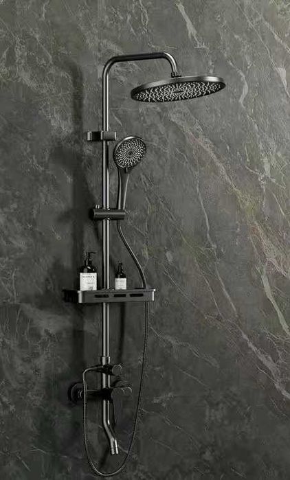 Душова система з виливом, верхнім душем та лійкою. Чорна