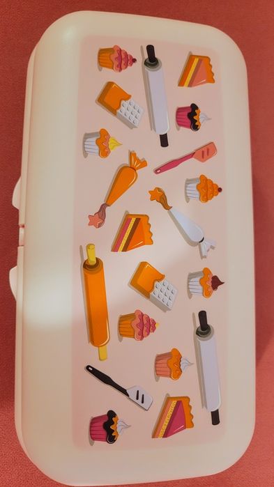 Tupperware ostra novo