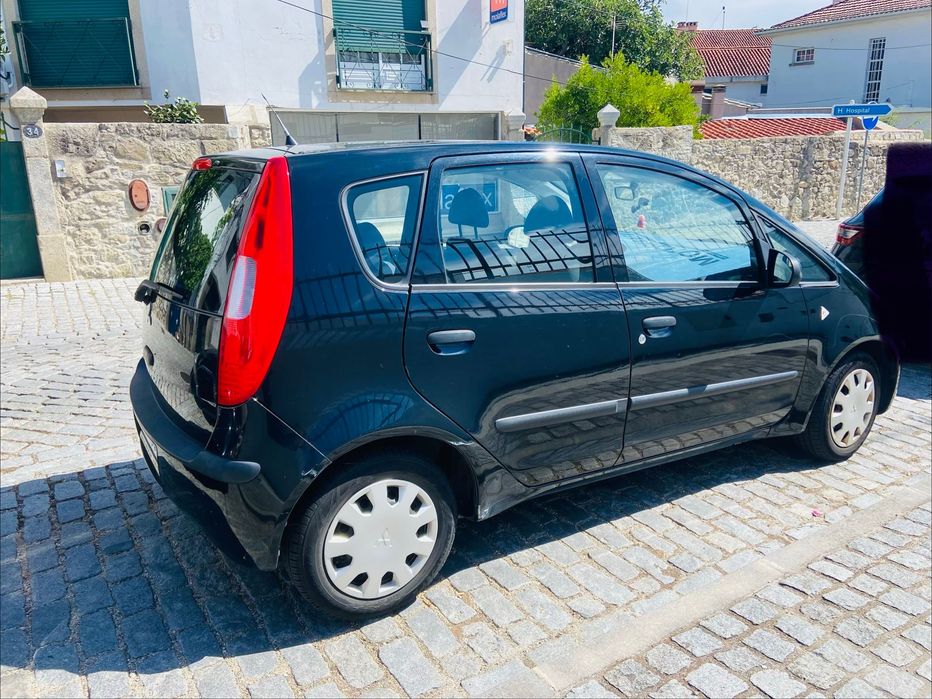 Mitsubishi carro