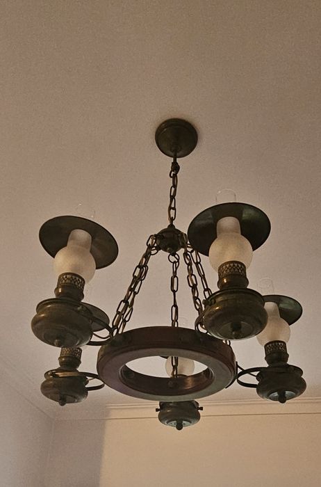 Candeeiro ferro forjado e madeira