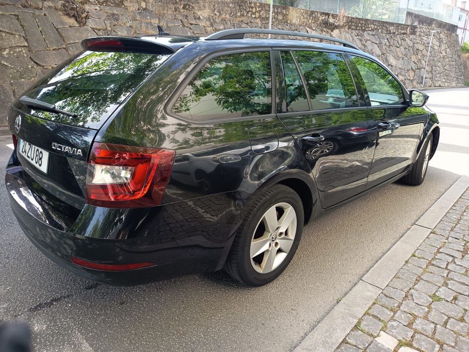 SKODA Octavia 2018 aceito retomas!