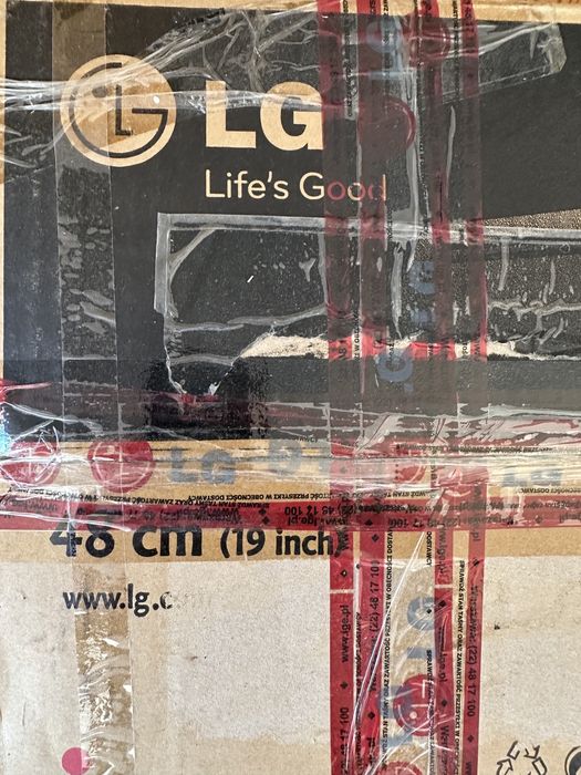 Monitor LG  Flatron  19 cali nowy