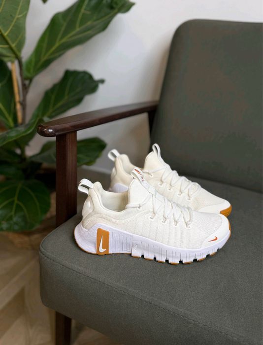 Кросівки Nike Free Metcon 6 DV3949-300 для спортзалу ідеальні