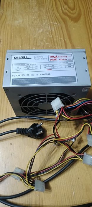 Peças desmontadas de um PC