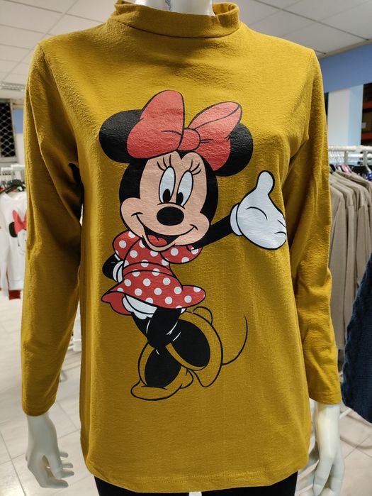 Blusas 4 euros.                 Só para REVENDA