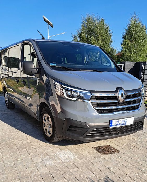 Wynajem busa 9-osobowy Renault Trafic