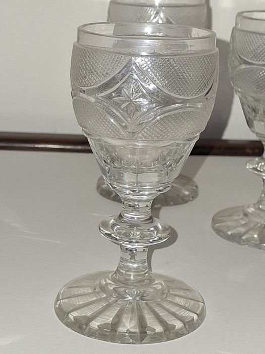 4 copos ponta de diamante