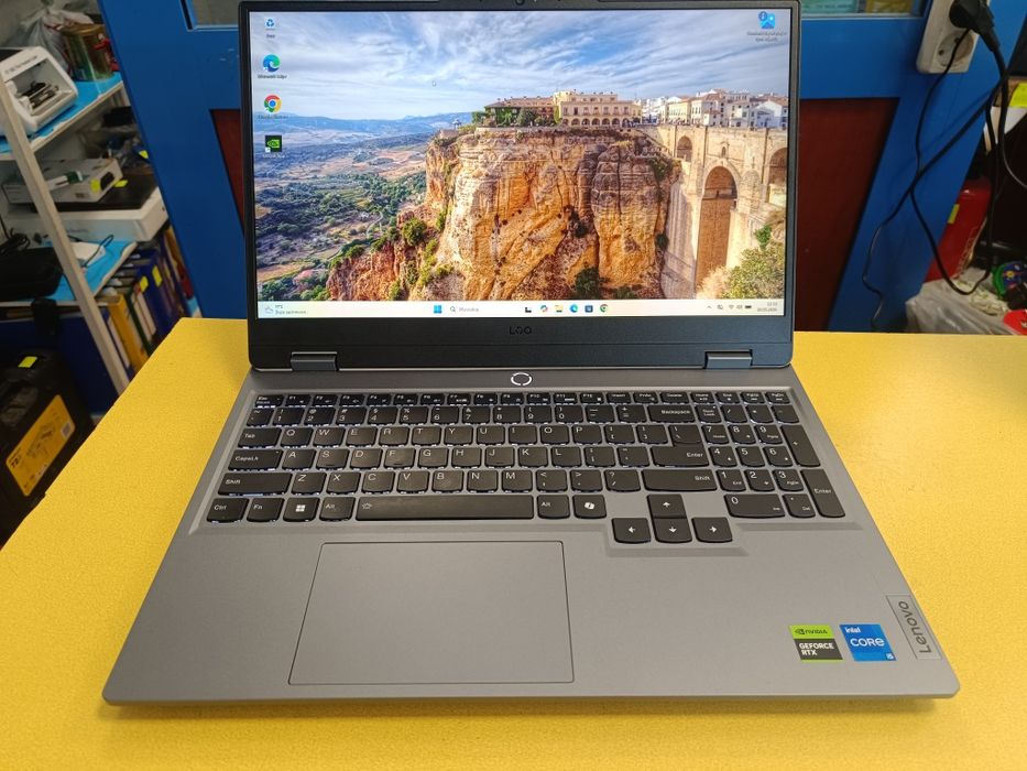 J.NOWY Lenovo LOQ 15IAX9 / i5-12450HX / 16/512 GB / RTX3050