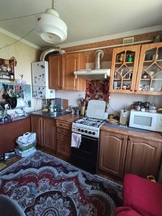 Продам 2-поверховий будинок на вул. І. Федорова 1082