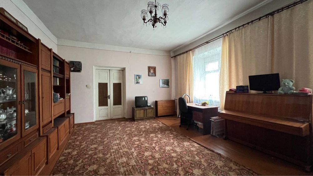 Продам частину будинку в селі Бабин