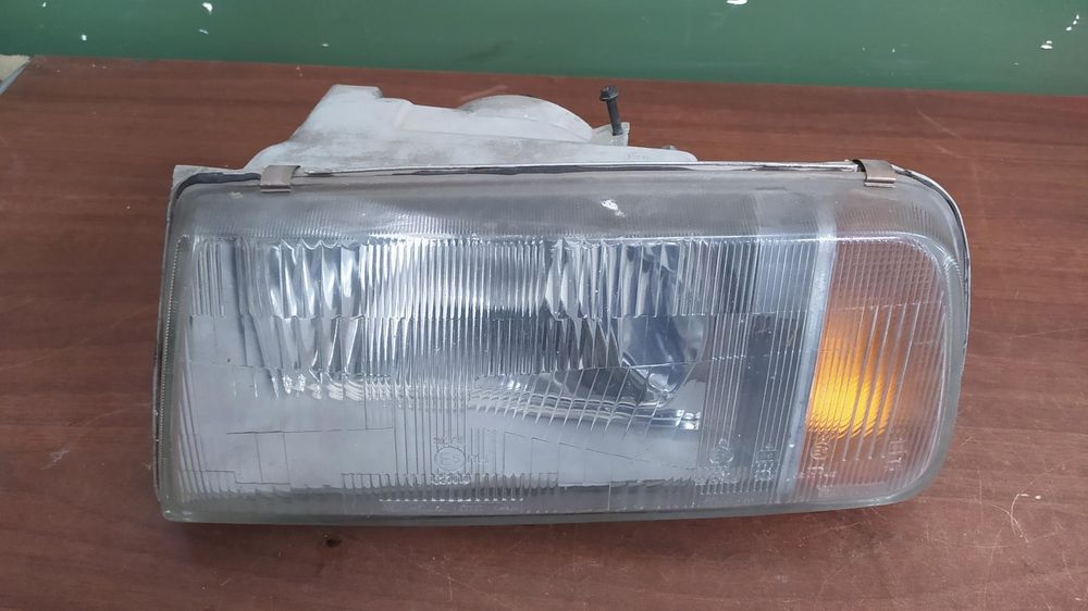 Farol Esquerdo Suzuki Vitara Sesfet