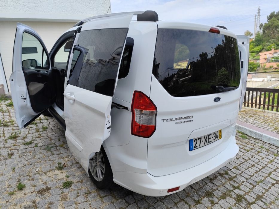 Ford Tourneo Courier 1.0 Ecoboost 2019