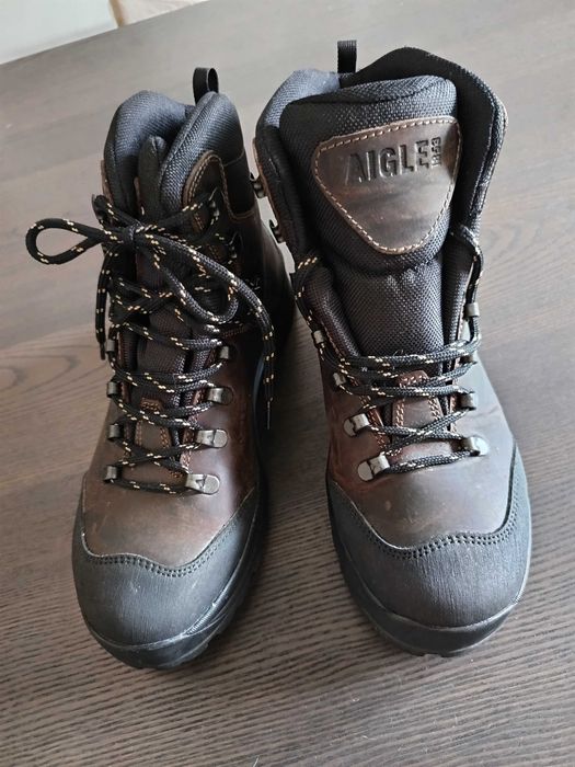 Botas novas de couro de mulher, impermeável, de caminhada