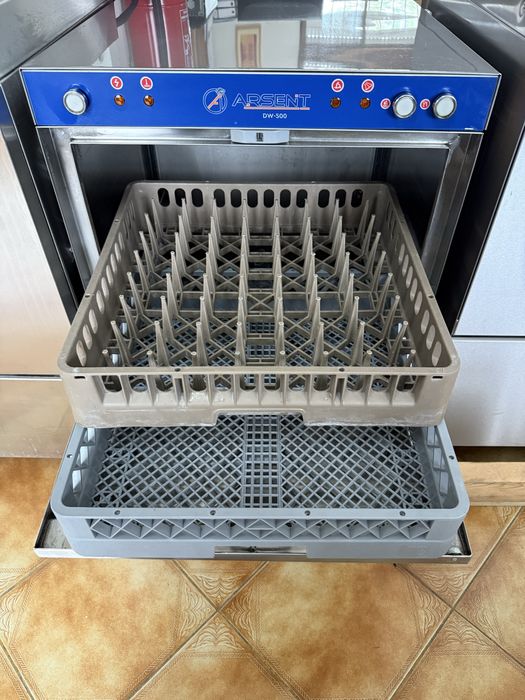 Maquina de lavar loiça  industrialpratos / bomba de esgoto , drenagem