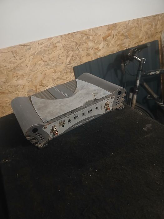 Авто мультимедія