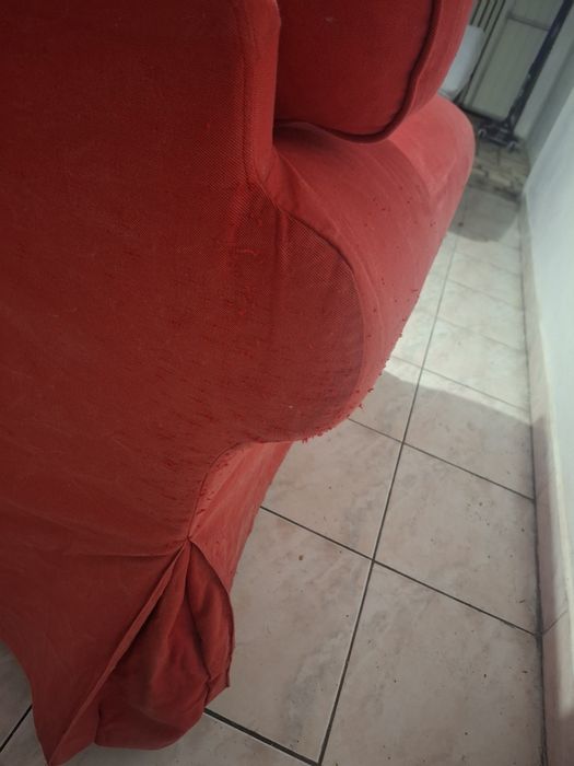 Sofá 2 lugares vermelho