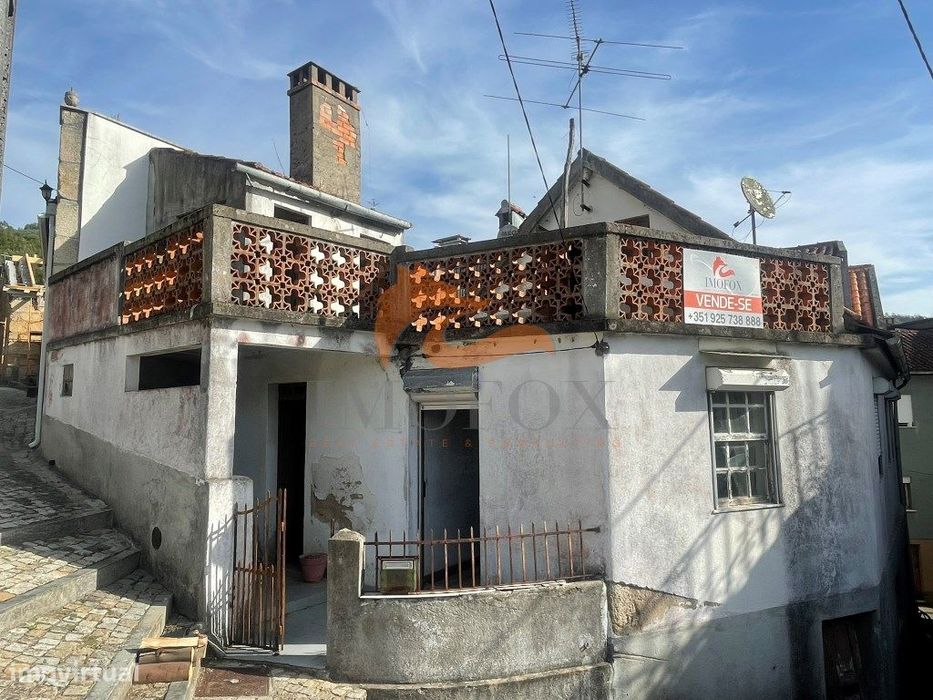 Casa por recuperar em São Sebastião da Feira (Oliveira do Hospital)
