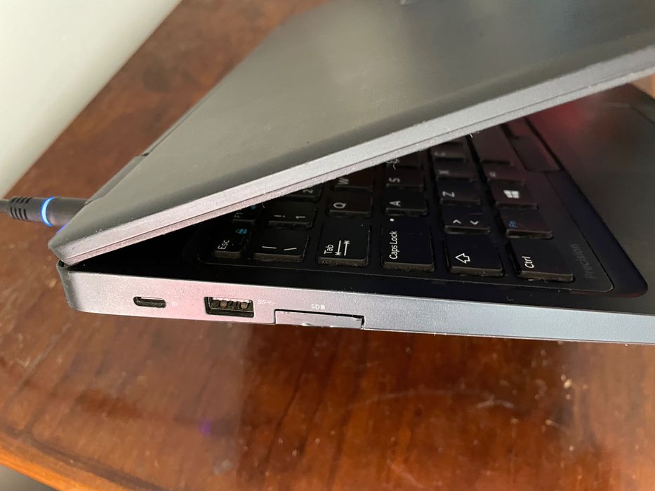 Dell Precision 3520 - 15.6" (i7-7700HQ/16GB/256GB SSD)64283888605185123