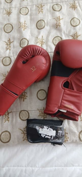 Luvas e fitas boxe/kickboxe