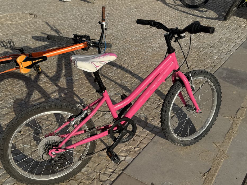 Bicicleta criança em estado novo