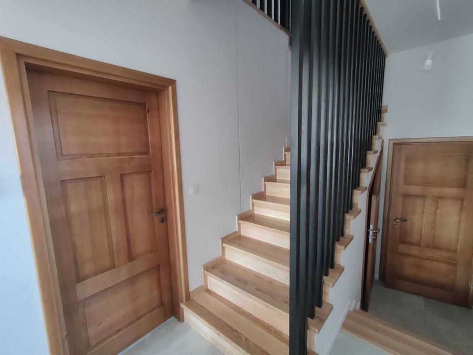 Usługi stolarskie - schody, drzwi, balustrady