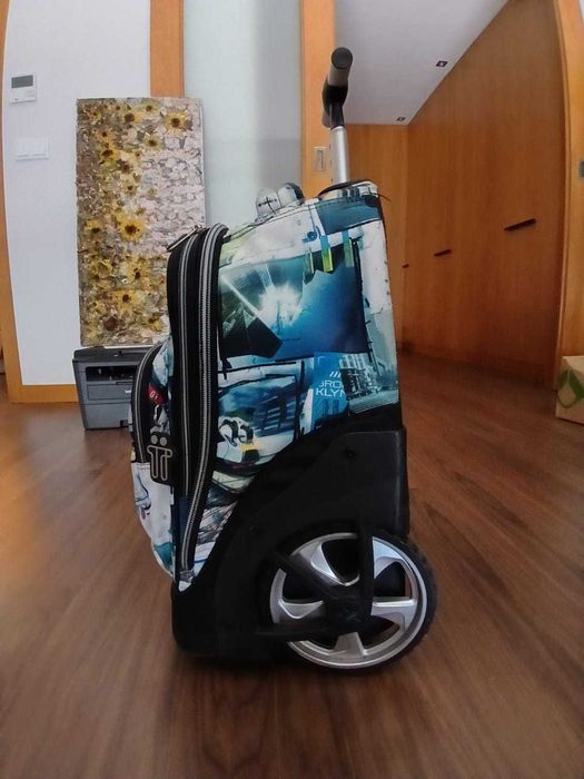 Mochila Totto Renglones Urban Graph com rodas