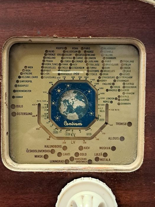 Rádio antigo Centrum