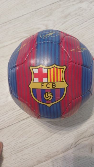 М'яч сувенірний Барселони з підписами команди