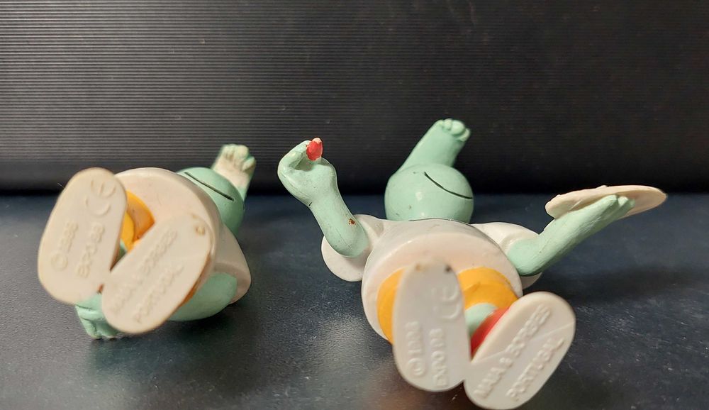 Bonecos antigos em PVC