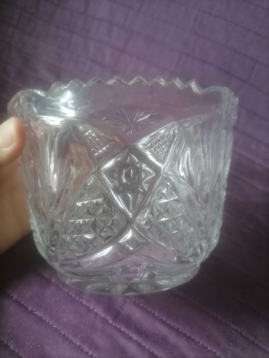 Продам салатницы хрусталь и стекло