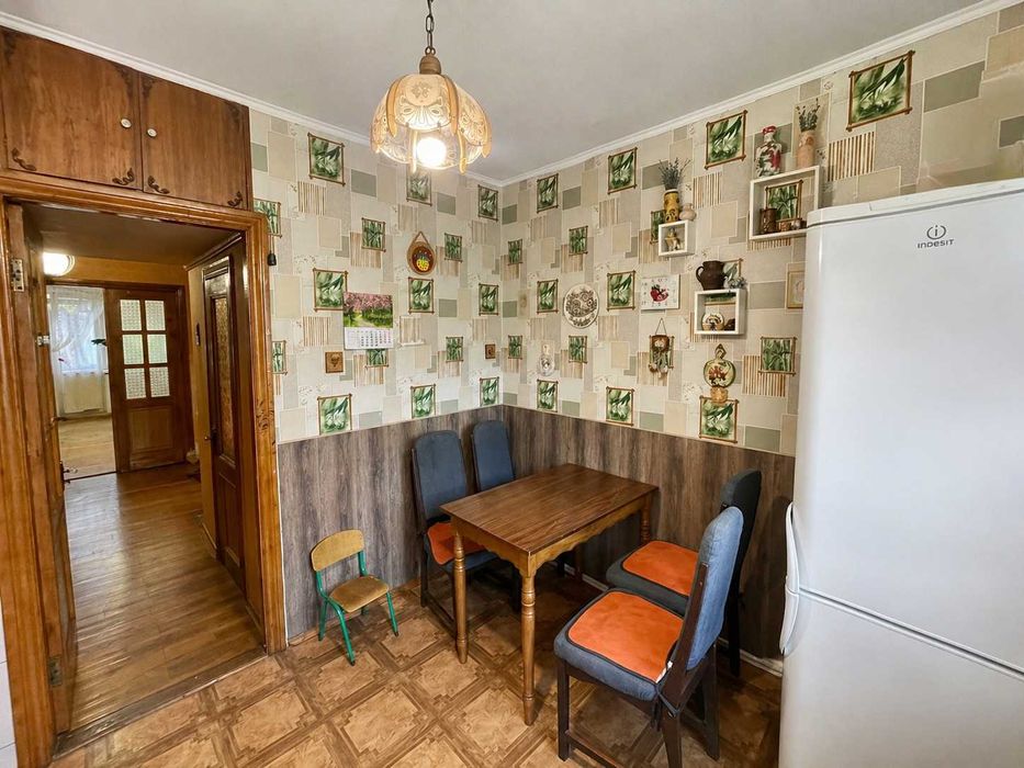 Продам 2к двокімнатна  квартира, Чешка, АГВ, Вишенька