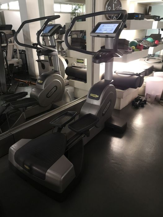 Elíptica Cardio Wave Technogym c/ ecrã video