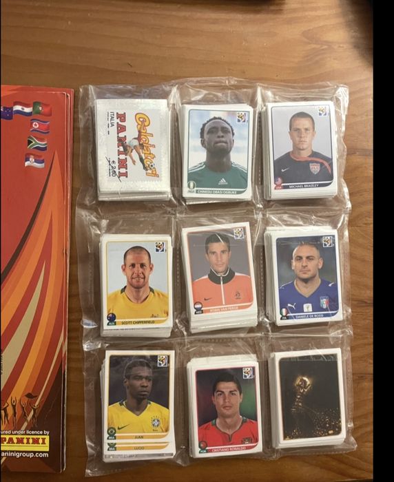 Caderneta Mundial 2010 PANINI completa + cromos novos por colar