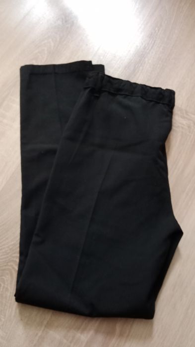Czarne spodnie wizytowe 158 cm